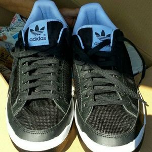 Men's Adidas Sneakers